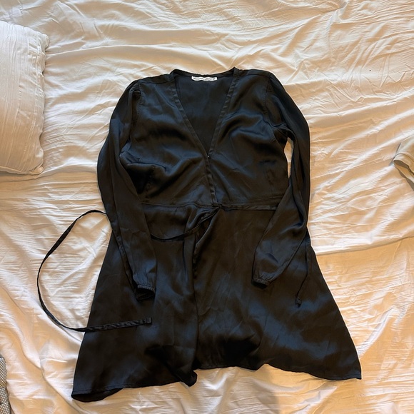 Abercrombie XS petite black satin wrap dress - Picture 2 of 3